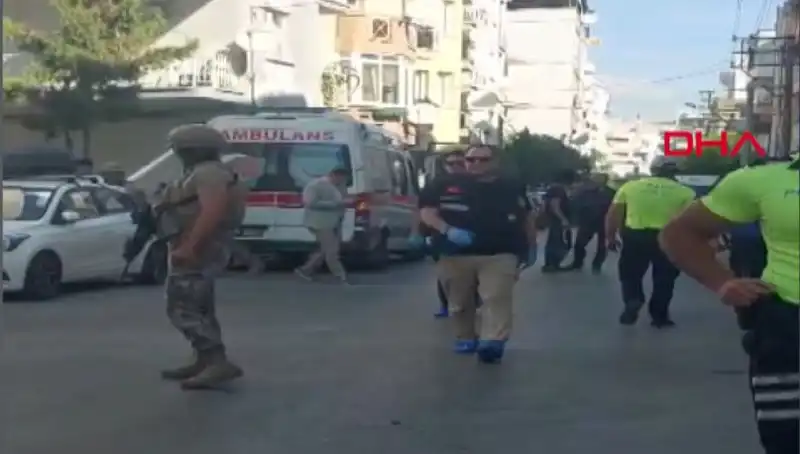 İzmir'de Karakola Gerçekleşen Silahlı Saldırıda İki Şehit ve Bir Yaralı!