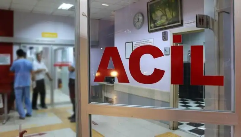 Burdur’da Bıçaklı Kavga: Genç Adam Hayat Mücadelesi Veriyor