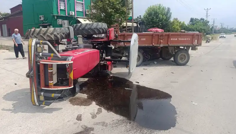 Traktör Otomobille Çarpıştı: Korkutan Kazada İki Kişi Yaralandı