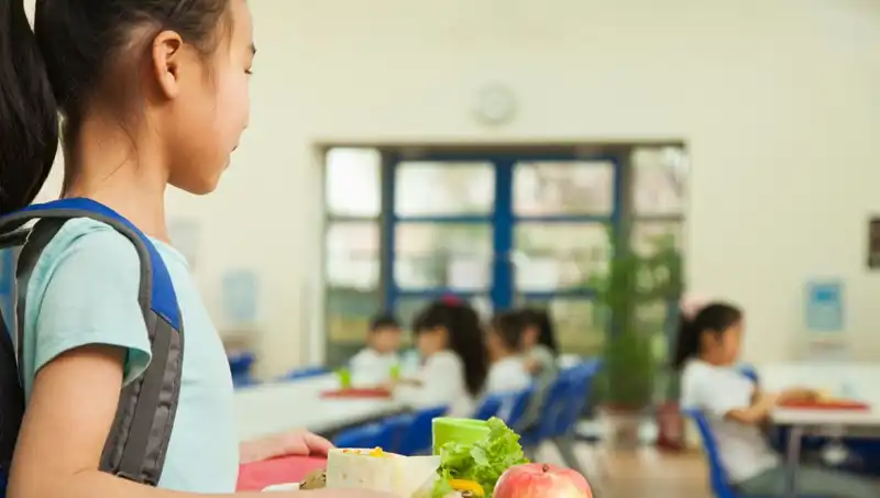 İspanya'da Obeziteyle Mücadelede Yeni Adım: Yağlı Yiyecekler Yasaklanıyor!