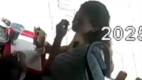 Saçlarını Tostuna Koyan Kadın, Şoke Eden Gerekçesini Açıkladı!