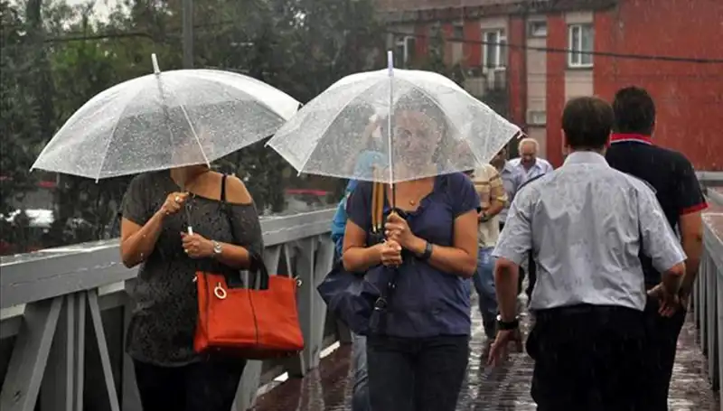 Yaz Ayları İçin Sıcaklık ve Sağanak Yağış Uyarısı: Dikkat Edilmesi Gerekenler