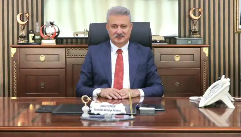 Yahşihan Belediye Başkanı Ahmet Sungur Gözaltına Alındı: AK Parti'den İlk Yorum Geldi