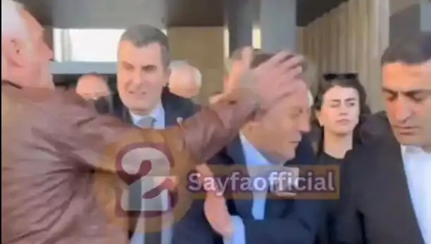 Özgür Özel'e AKM Çıkışında Alçakça Saldırı: Olayın Ardındaki Gerçekler Neler?