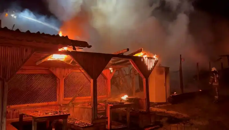 Şile'de Altı Gözleme Restoranı Alev Alev Yandı: Yangın Sonrası Gözlemeler Araştırılıyor