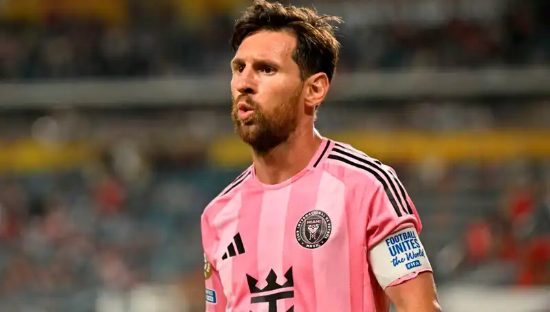 Messi'nin Efsane Dönüşü: Beraberlik ile Başladı, Son Şutu Direkten Döndü