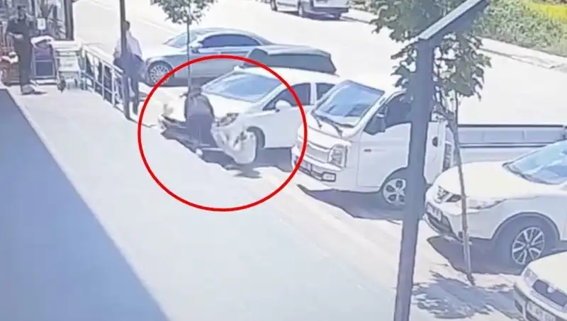 Yalova'da Genç Öğrencinin Hayatını Kayıp Sebebi Trafik Kazası