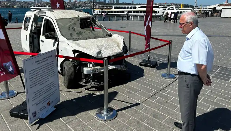 15 Temmuz'un Acı Hatırası: Tank Altında Kalan Araçlar Sergileniyor