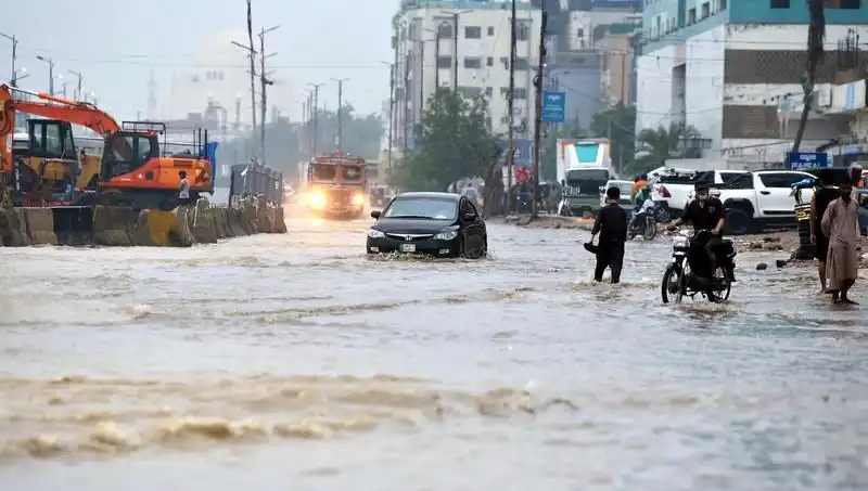 Pakistan'da Muson Yağmurları Felaketi: Can Kaybı ve Zararlar Artıyor!