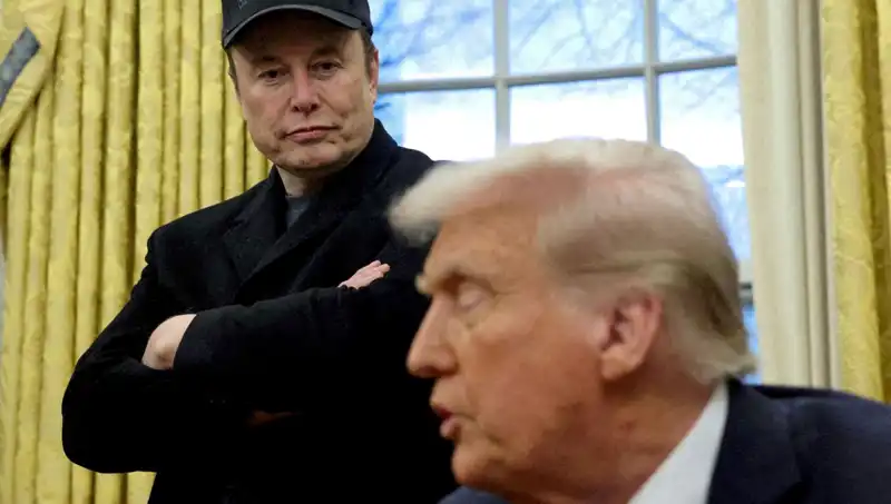 Elon Musk’ın Trump Kabinesinden Ayrılması: Gelişmeler ve Tahminler