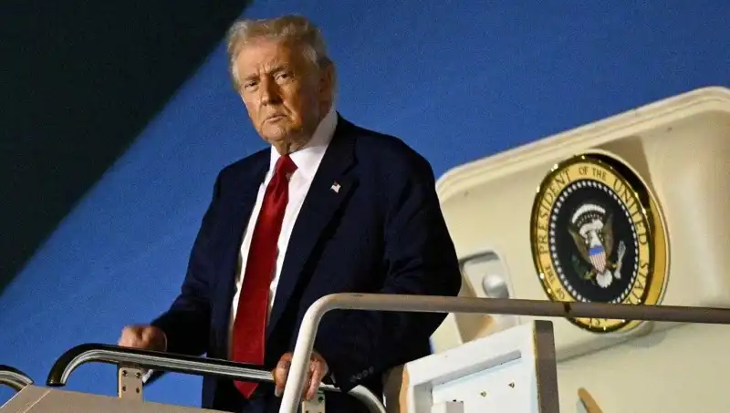 ABD Başkanı Trump, Lahey’deki NATO Zirvesi’ni Sarsacak Açıklamalarla Katılacak