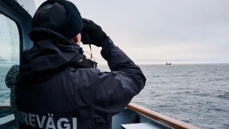 Rus ve İtalyan Jetleri İklim Değişikliği Gölgelerinde İlk Kez Havada