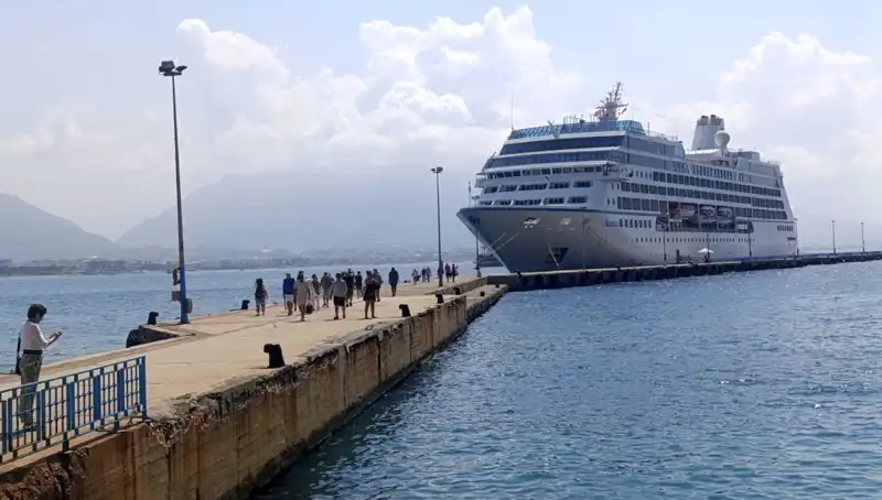 ABD'li Turistlerin Alanya Ziyareti: Eşsiz Bir Kruvaziyer Deneyimi