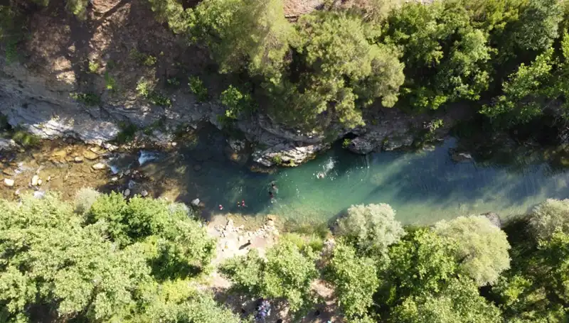 Adana Sıcaklarından Kaçış: Yaylacılar Serin Sularla Buluştu