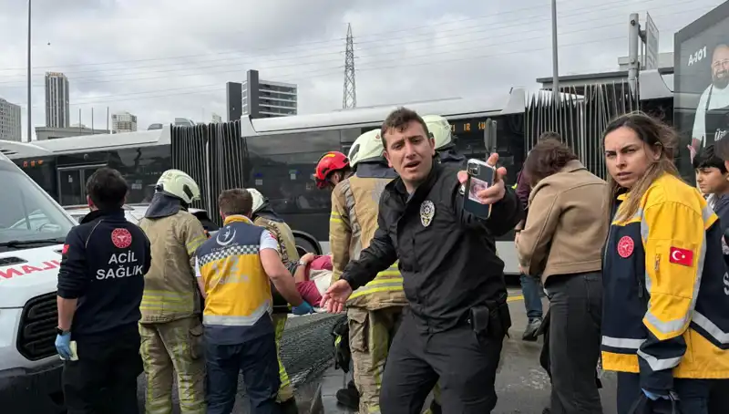 Metrobüste Feci Kaza: Hayatını Kaybedenler ve Yaralılar Var