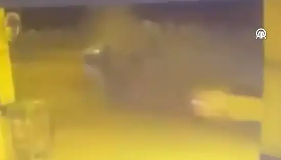 Gaziantep'te Feci Kaza: Kafa Kafaya Çarpışan Araçlar Kamerada!