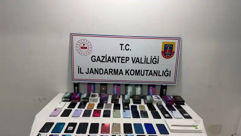 Gaziantep'te 2 Milyon TL'lik Kaçak Telefon Operasyonu: Gözaltılar Var!