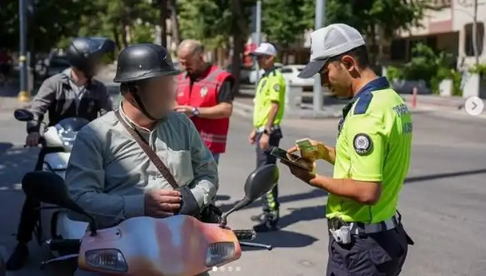 Isparta’da Trafik Denetimleri: Güvenliği Artırmak İçin Ajanlar Görevde
