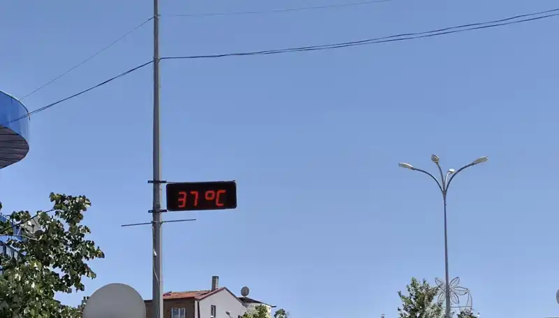 Termometreler Sıfırın Üzerinde Sıcaklık Rekorları Kırıyor