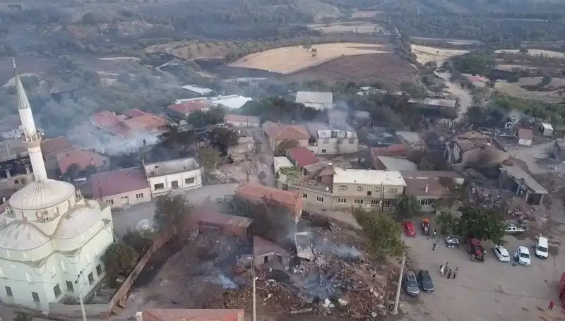 Çanakkale’deki Orman Yangını: Havadan Görüntülerle Korkunç Manzara Ortaya Çıktı